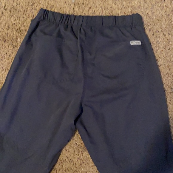 Gray Grey’s Anatomy Scrub Pants - Picture 3 of 4